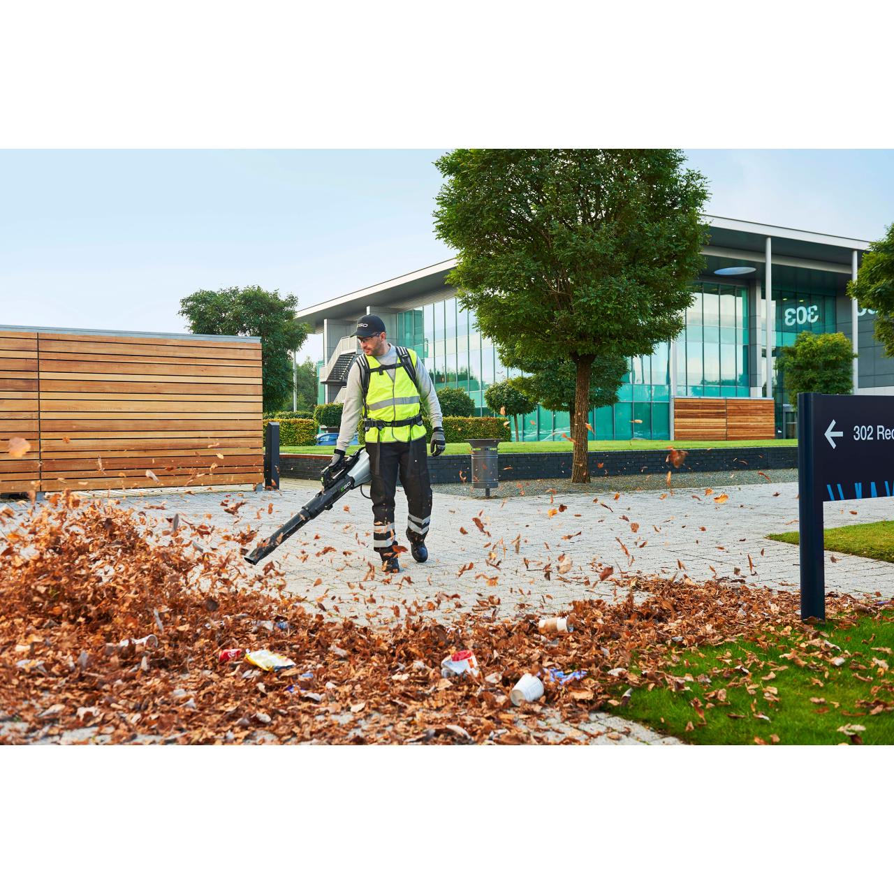 100001623 Akku-Laubbläser LBX6000 - Grundgerät ohne Akku und Ladegerät